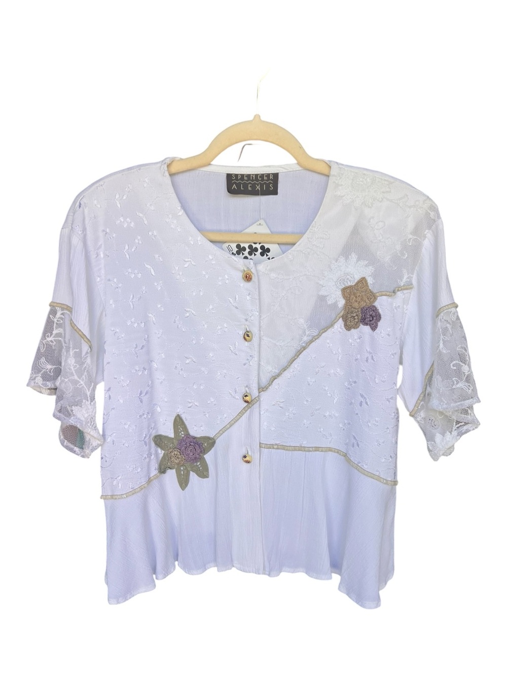 Spencer Alexis White Embroidered Button-Front Floral Blouse